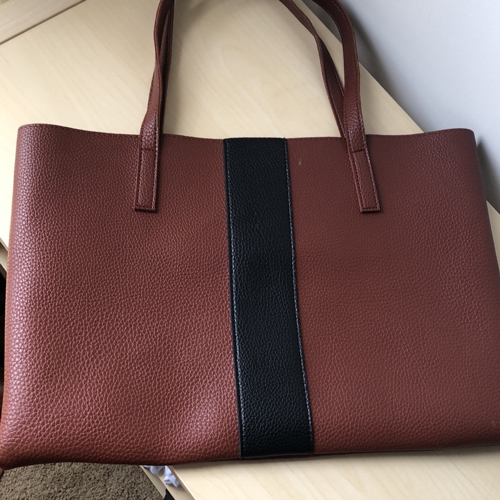 Vince Camuto tote - Picture 3 of 4